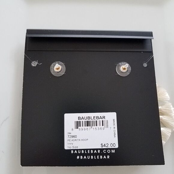 NEW BaubleBar Adrita Hoop Earrings in Ivory - Picture 6 of 7